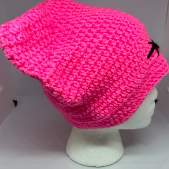Handmade Crochet‎ Bright Pink Knit Cap w/Black Accent - Picture 4 of 8